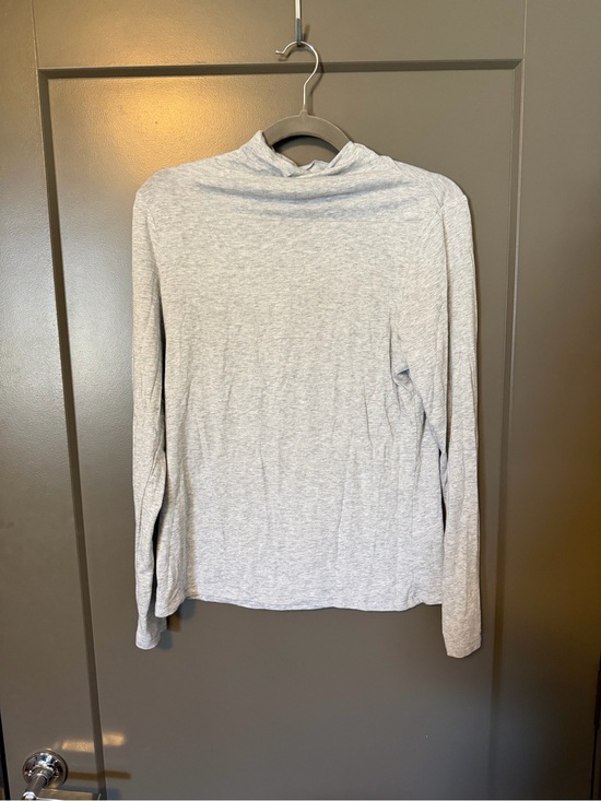 Banana Republic Tops - Banana Republic Light Gray Long Sleeve Mock Neck Top
